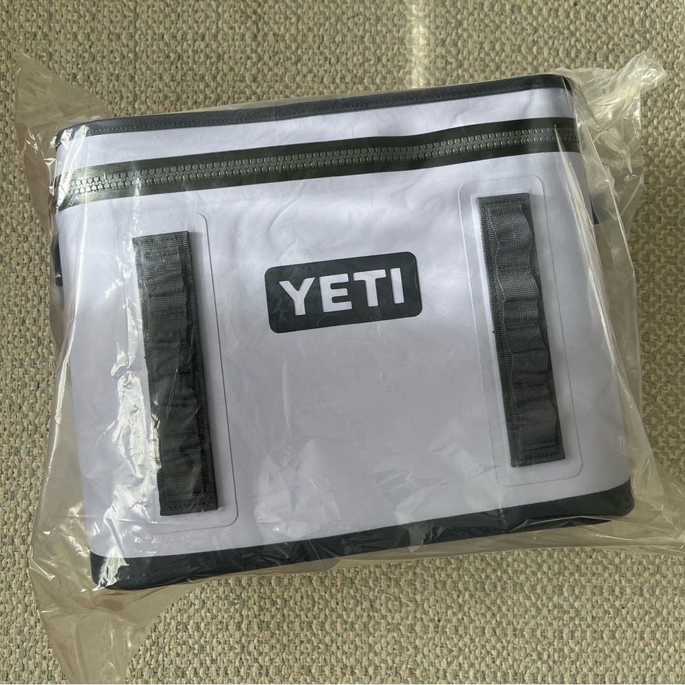 Yeti Hopper Flip 18 Soft Cooler